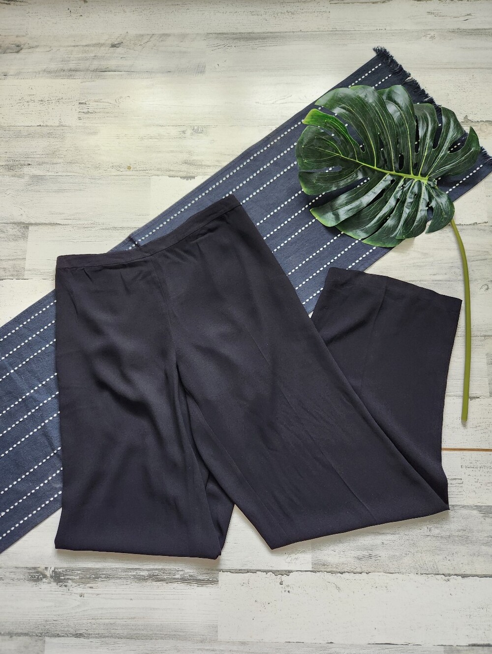 Eileen Fisher 100% Silk Straight Leg Pants Black Size 10